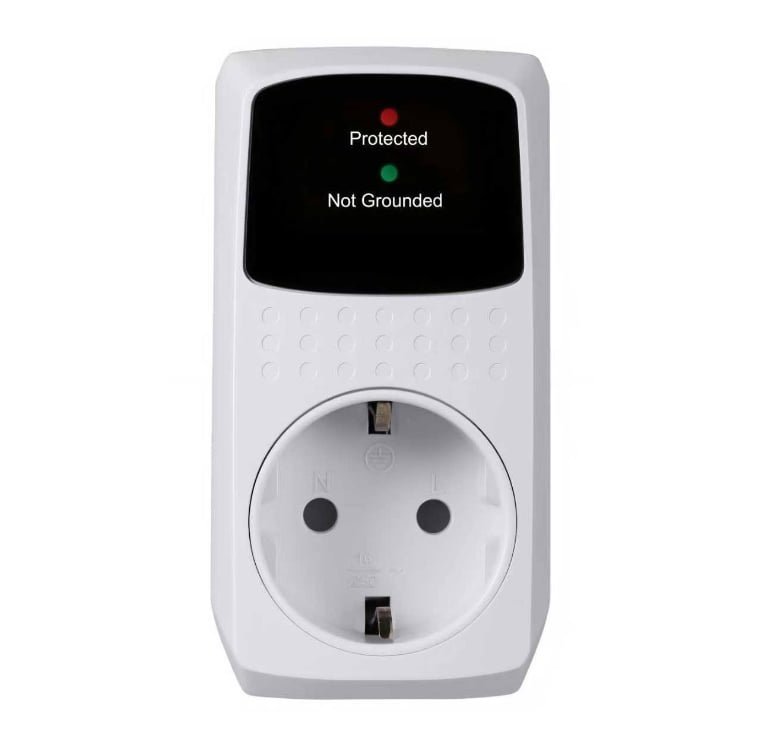 230V Surge Protector Socket, 4000W, 6kV / 26kA Surge Protection
